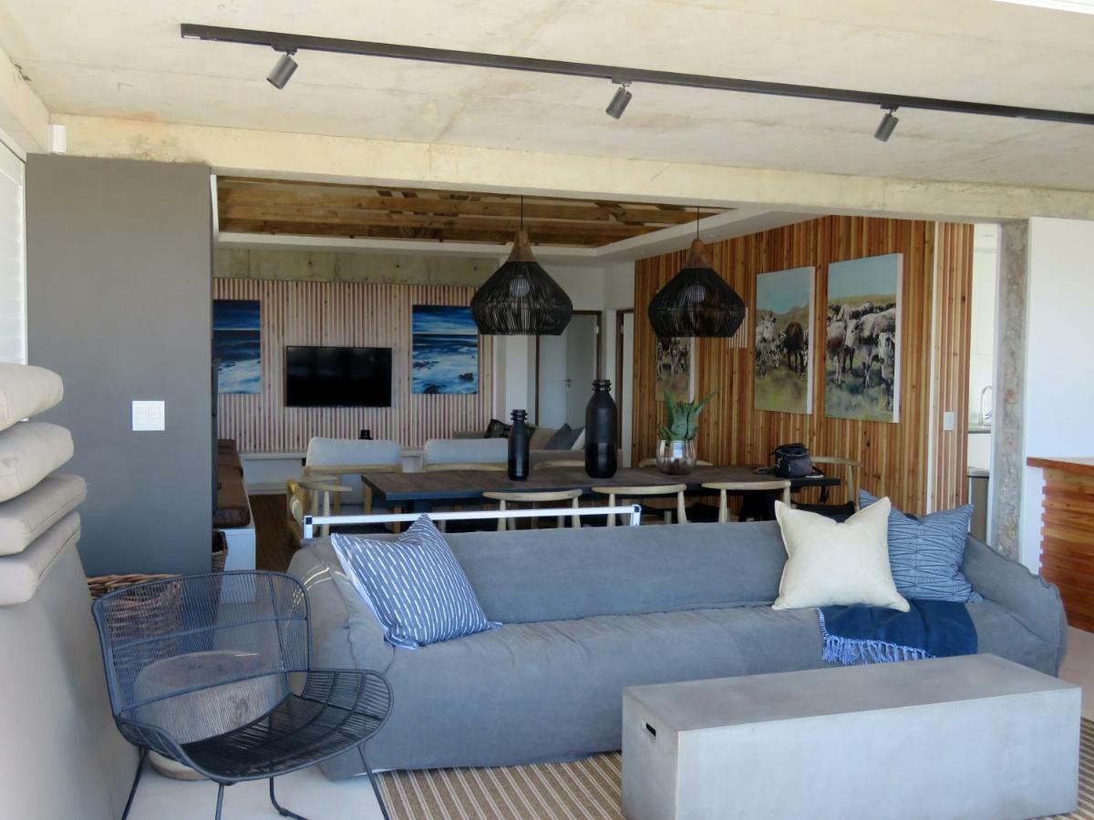 Troon * Hermanus